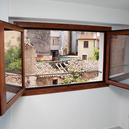 La Casa Del Corso Bed & Breakfast Orgosolo Dış mekan fotoğraf