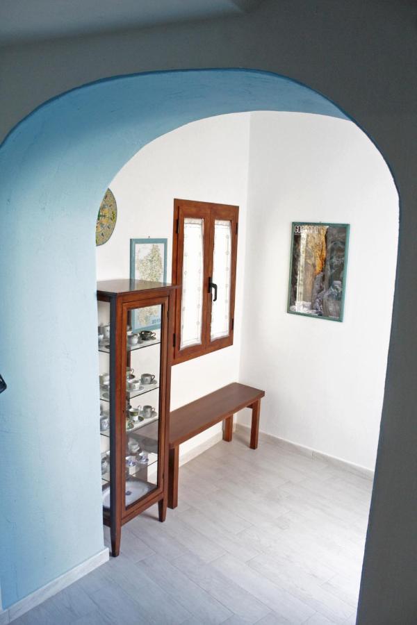 La Casa Del Corso Bed & Breakfast Orgosolo Dış mekan fotoğraf